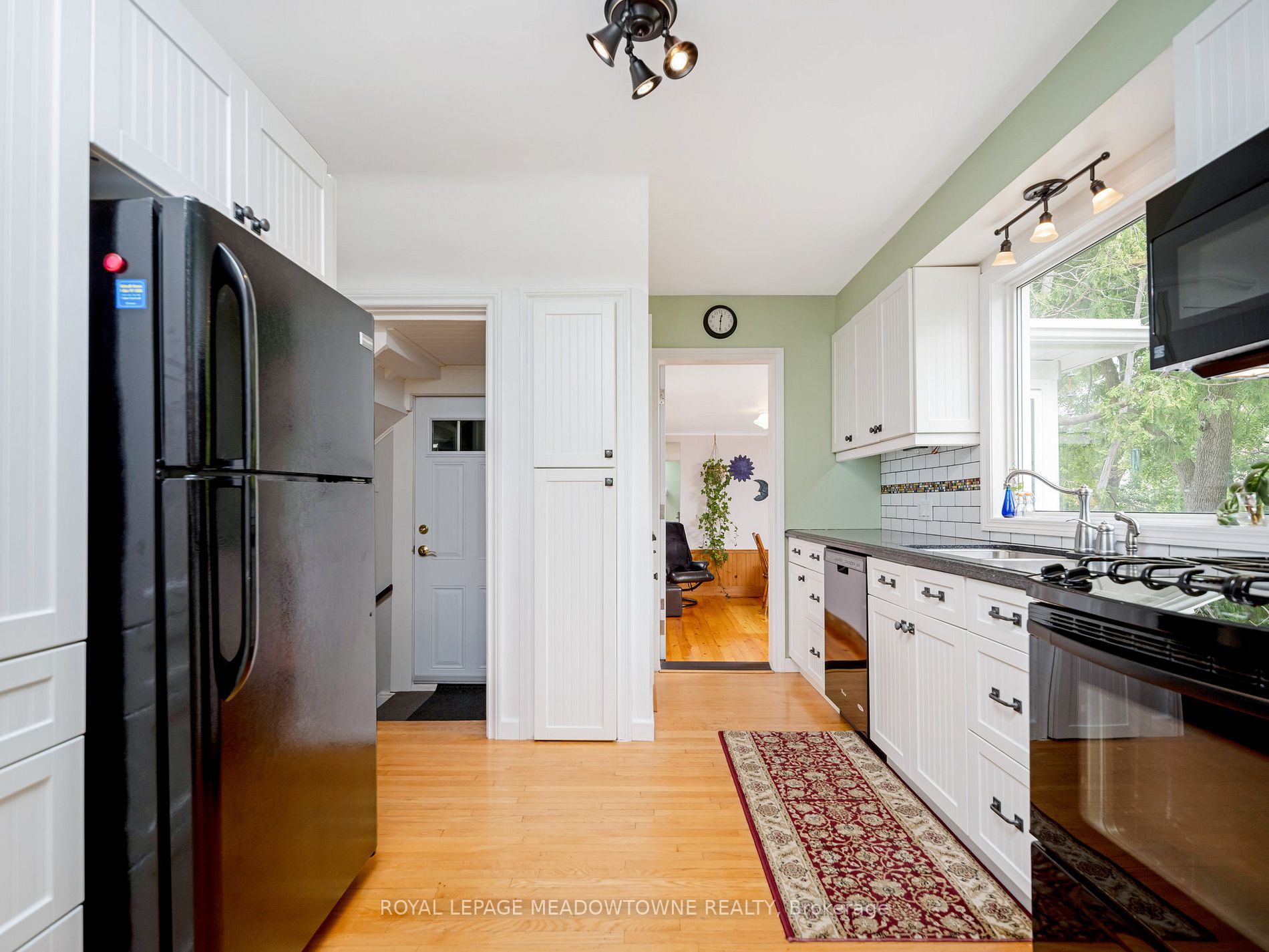 133 Main St S