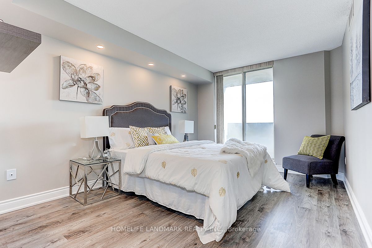 330 Rathburn Road W, #1710