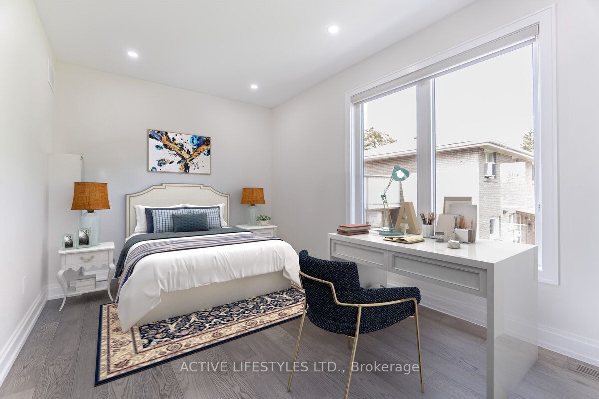 2768 Bushland Cres