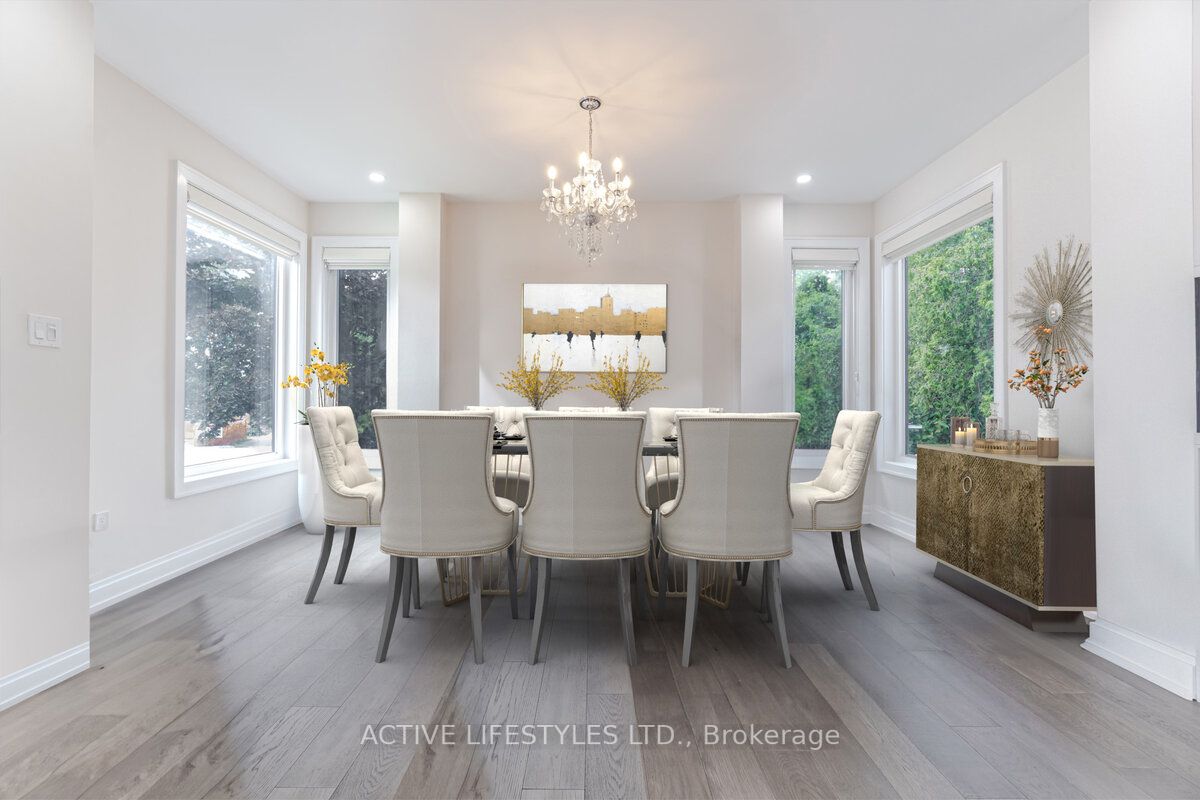 2768 Bushland Cres