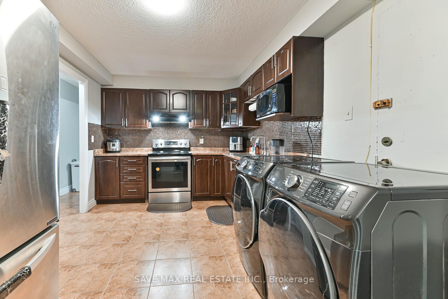 49 Silverstone Dr, #1106