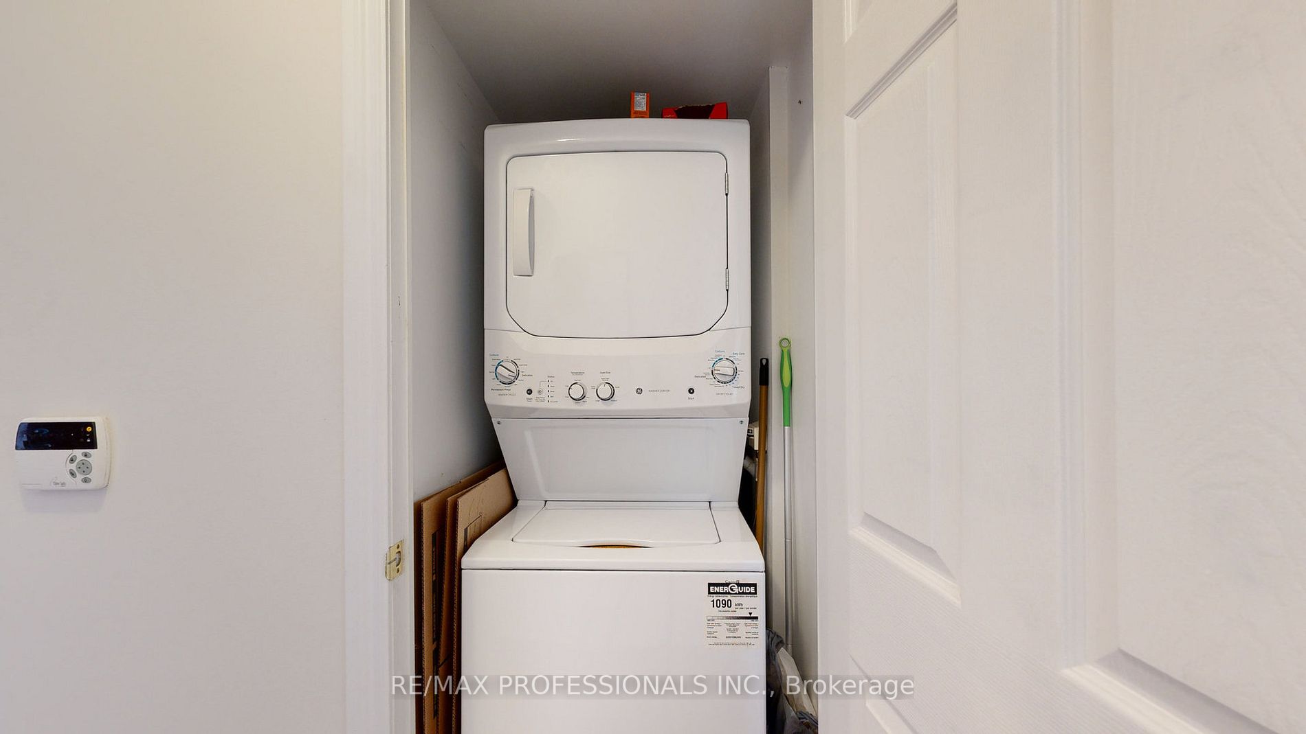 5 Michael Power Pl, #2102