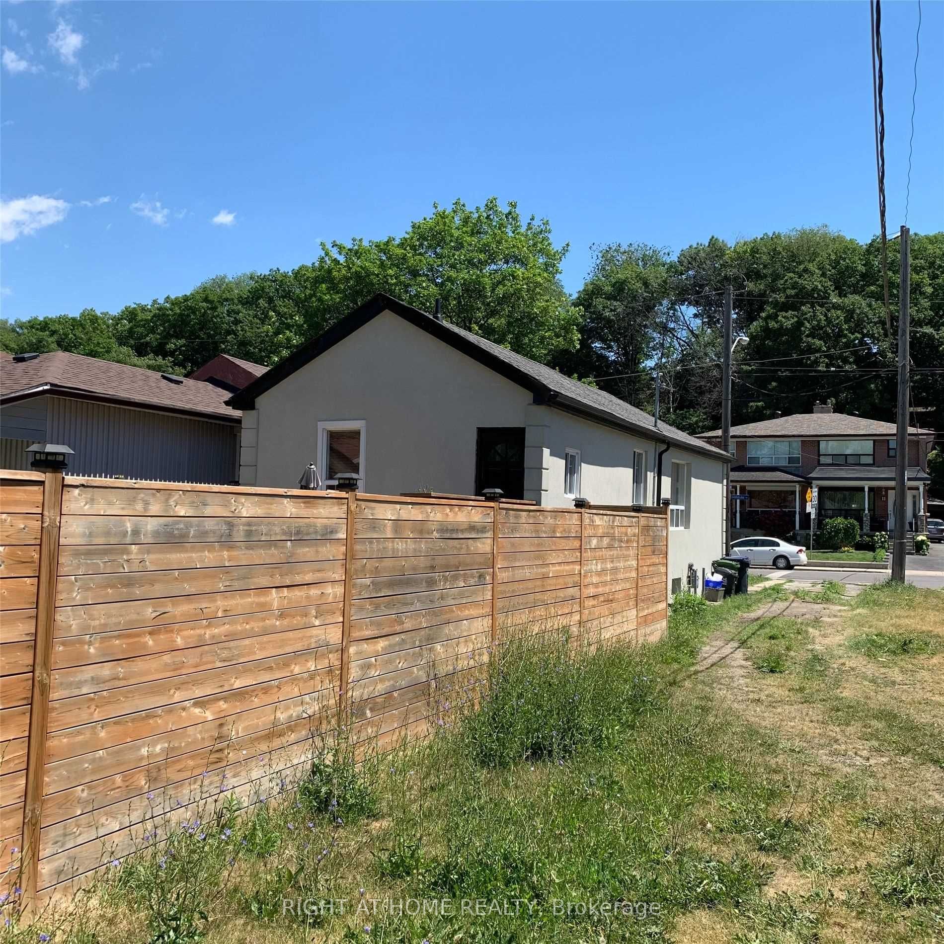 2 Hilldale Rd