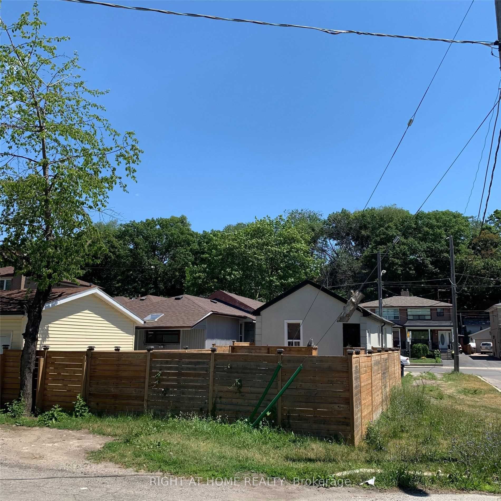 2 Hilldale Rd