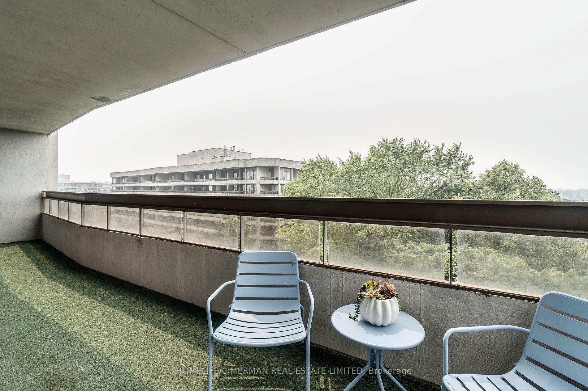 100 Quebec Ave, #712