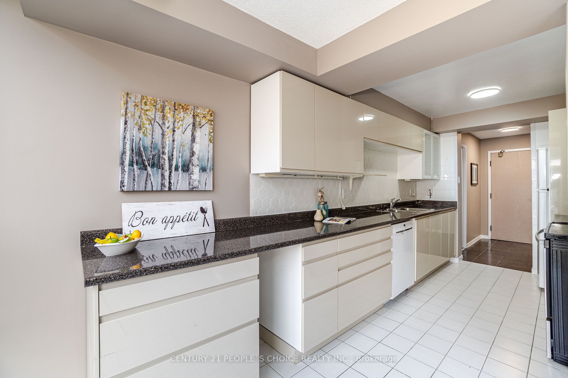 330 Rathburn Road W, #405