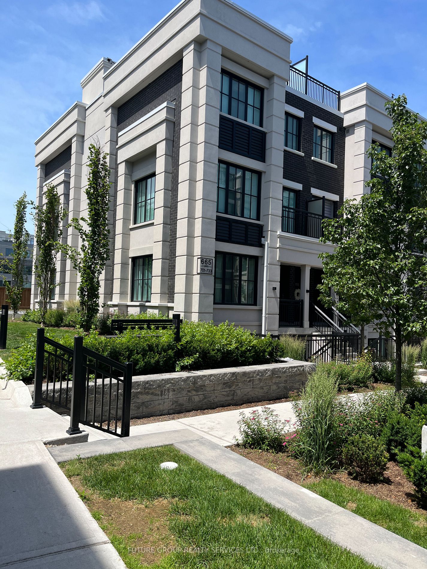 665 Cricklewood Drive, #727