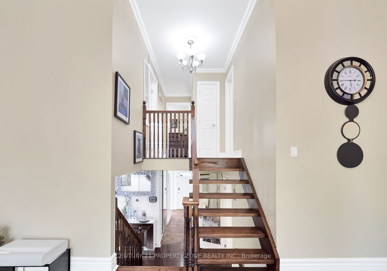 11 Hinchley Wood Grve