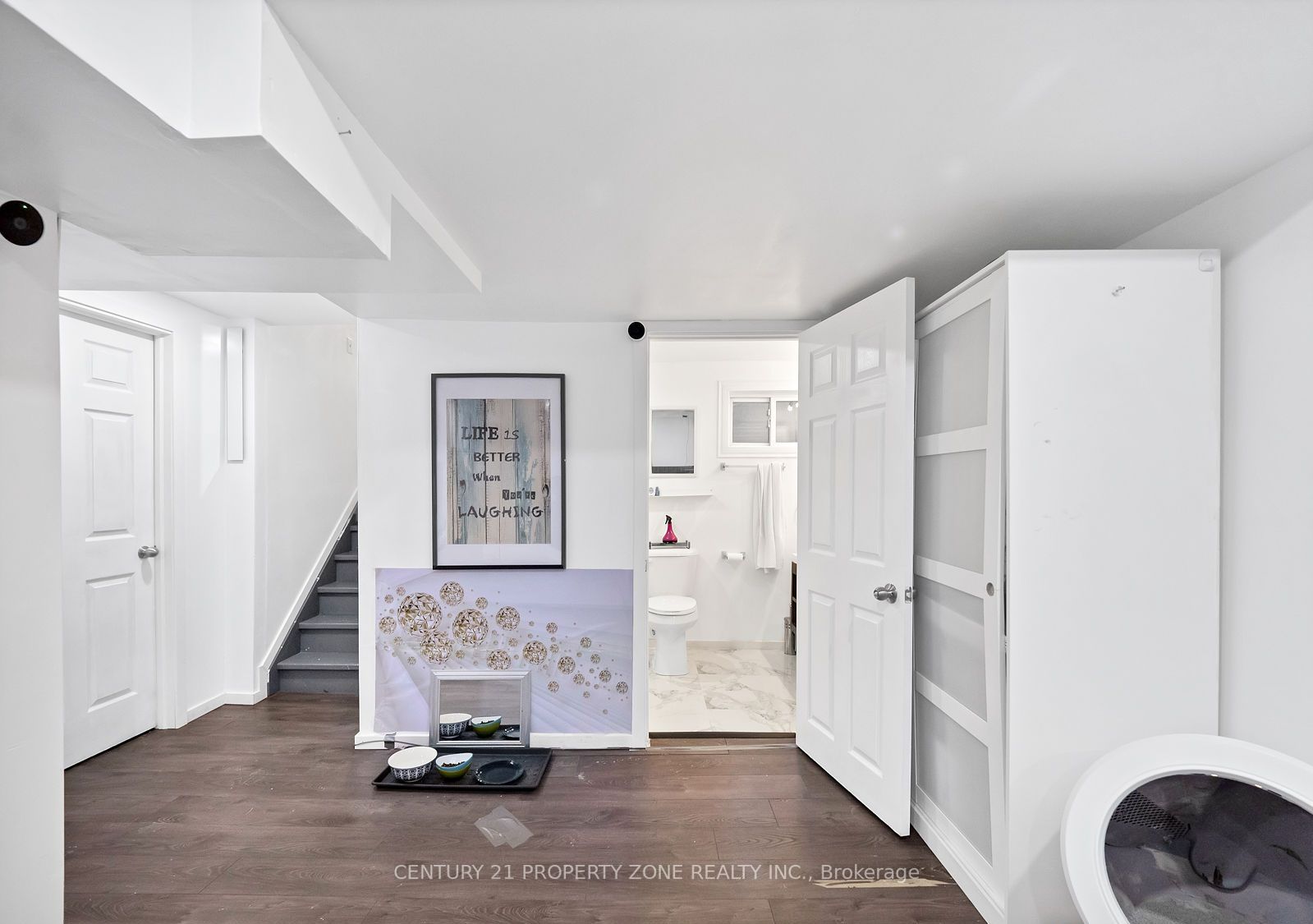 11 Hinchley Wood Grve