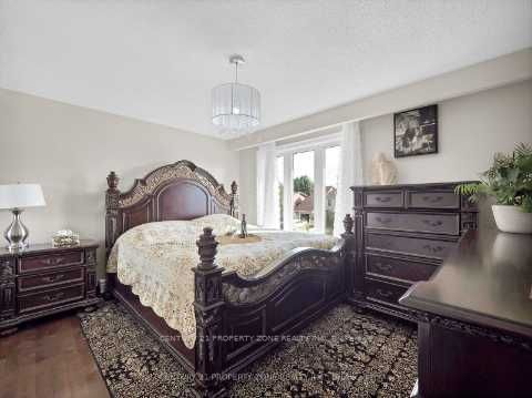 11 Hinchley Wood Grve