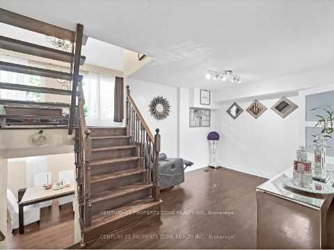 11 Hinchley Wood Grve