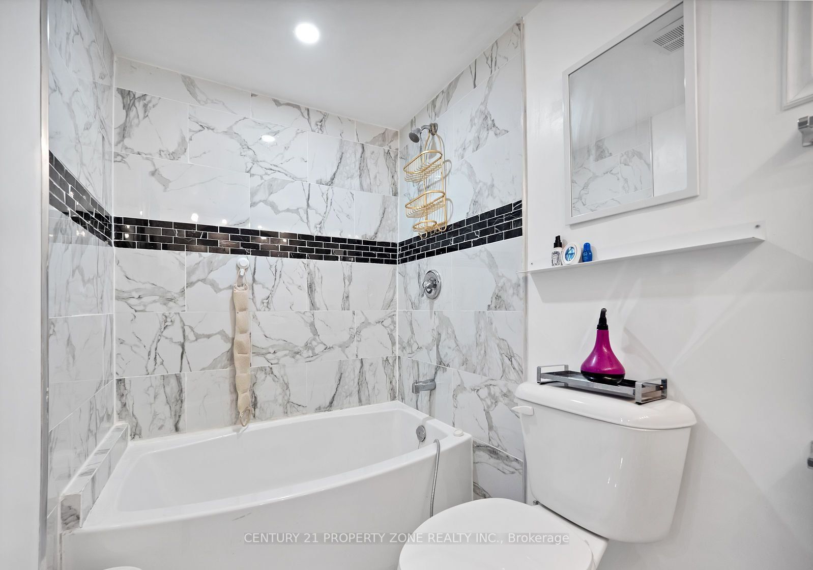11 Hinchley Wood Grve