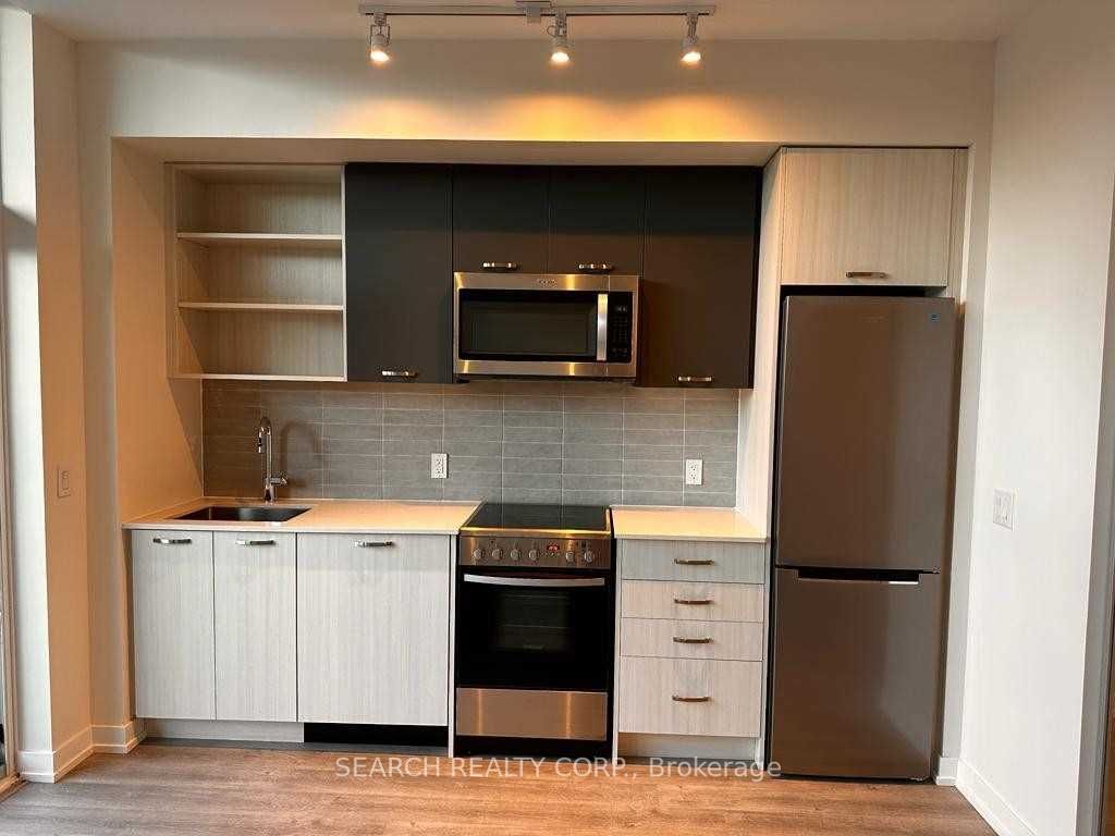 2300 St. Clair Ave W, #109