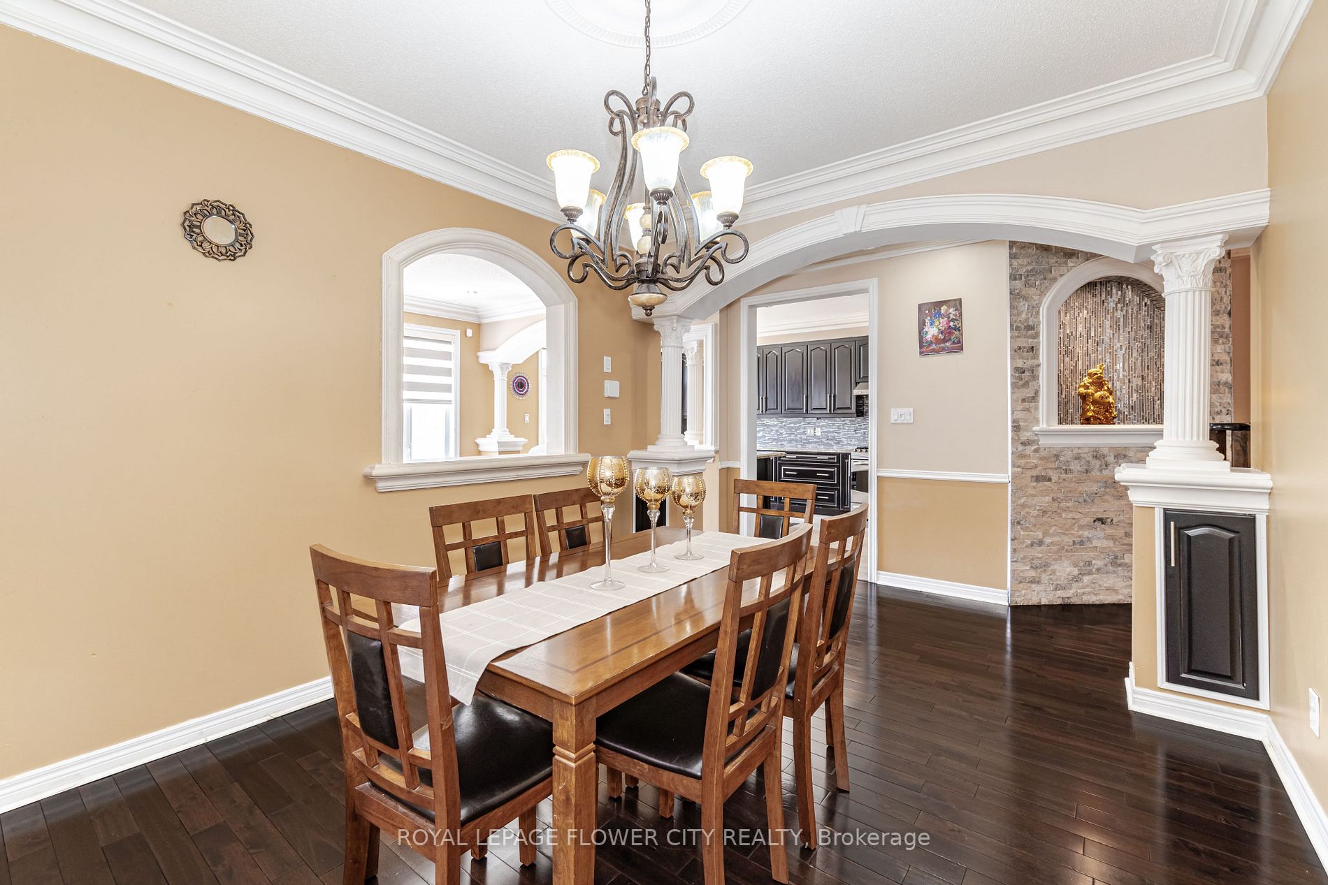548 Fernforest Dr
