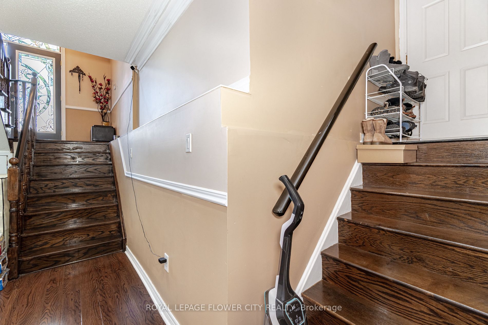 548 Fernforest Dr
