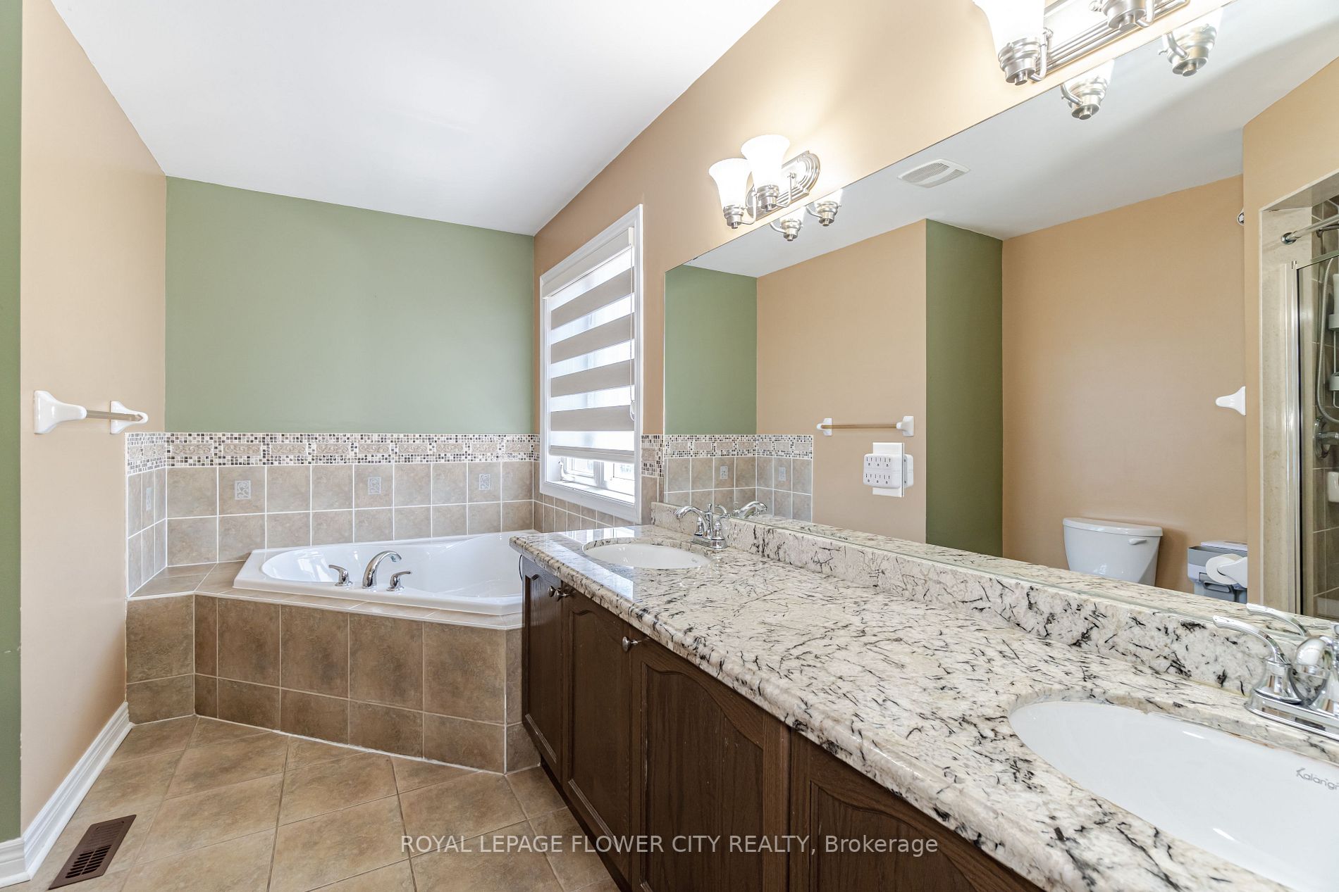 548 Fernforest Dr