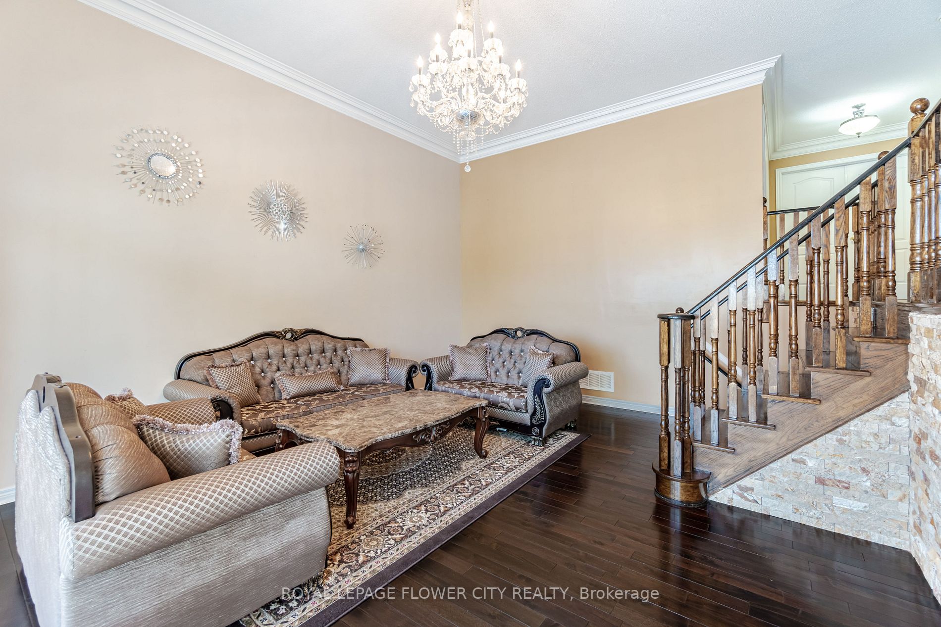 548 Fernforest Dr