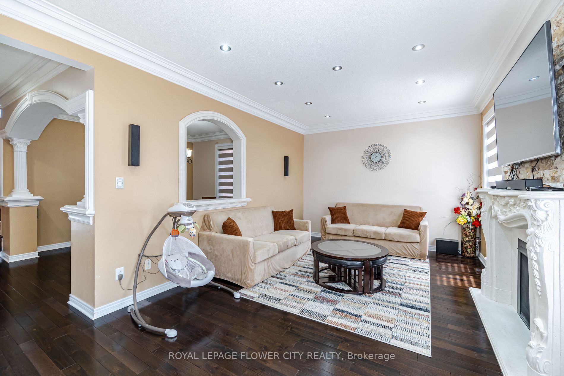 548 Fernforest Dr