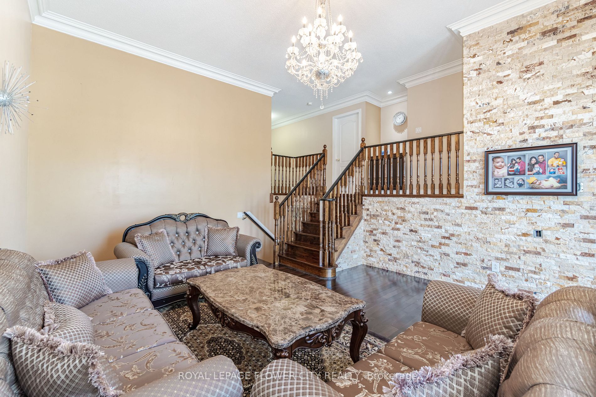 548 Fernforest Dr