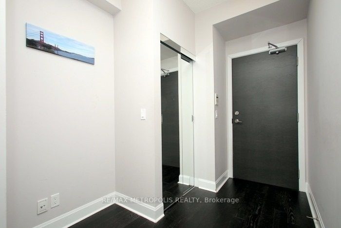 33 Shore Breeze Dr, #401