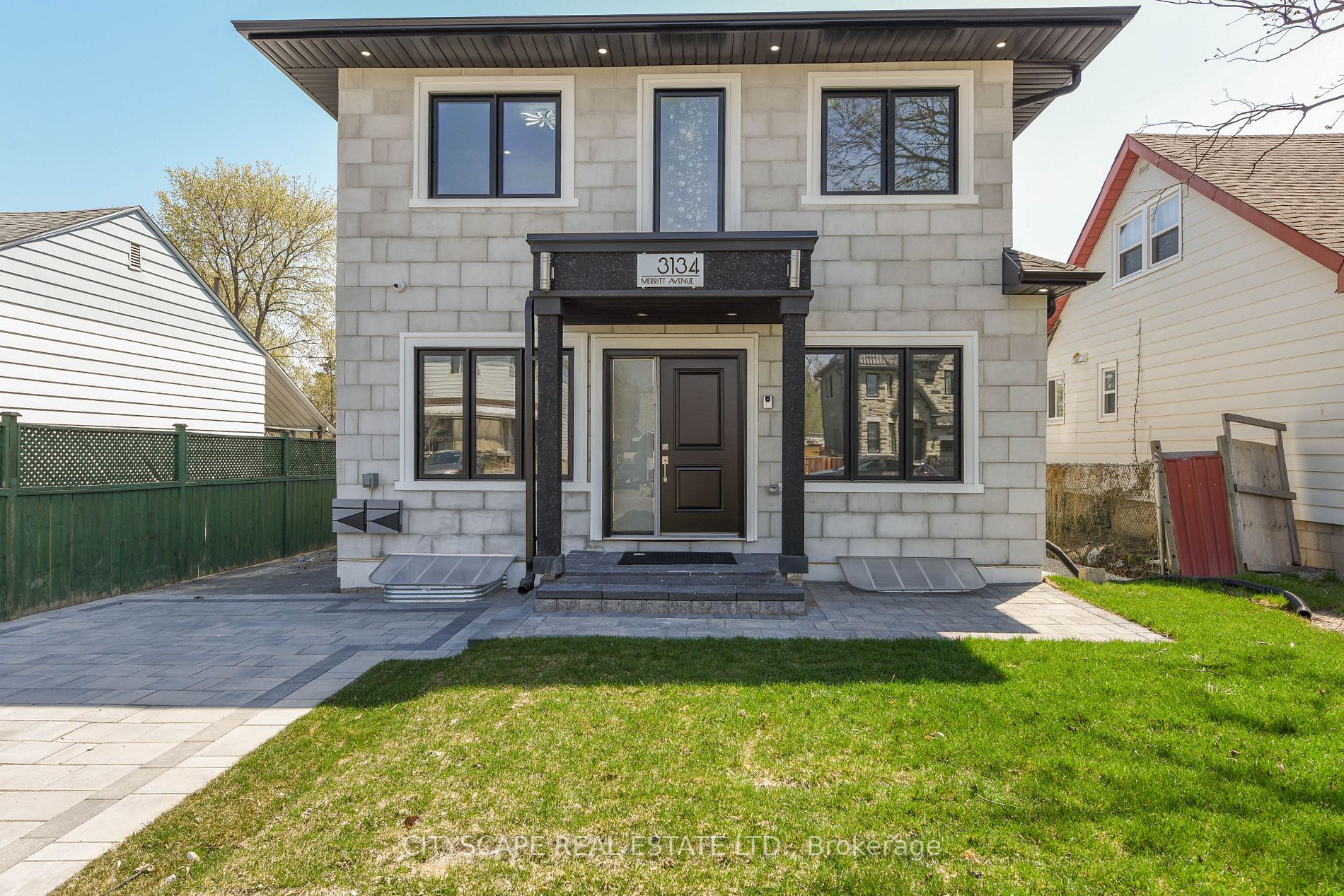 3134 Merritt Ave N