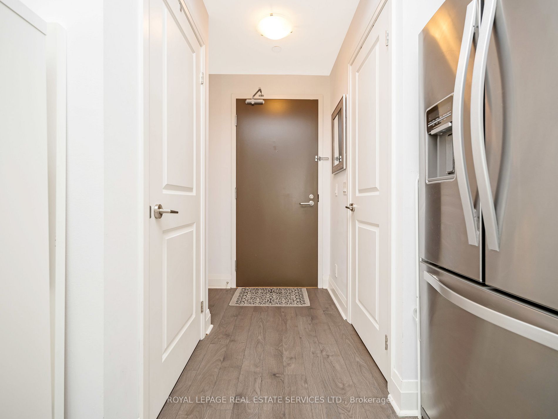 17 Zorra St, #711