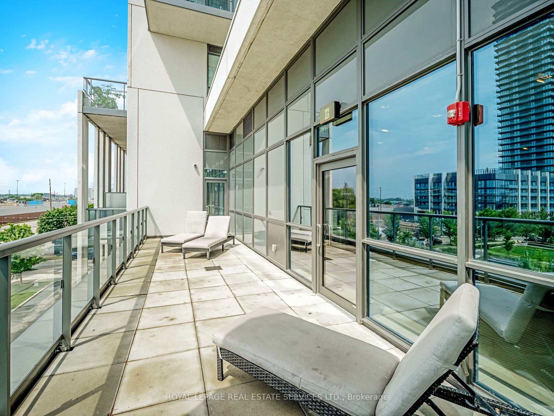 17 Zorra St, #711