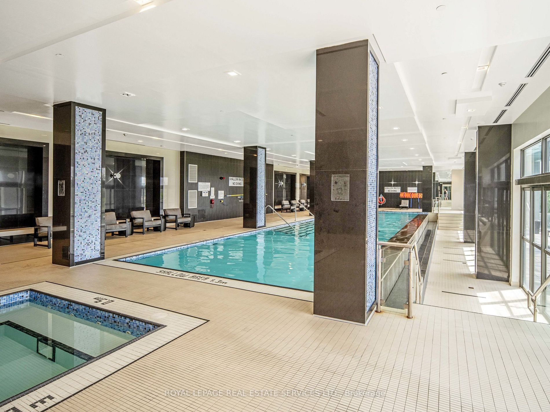 17 Zorra St, #711