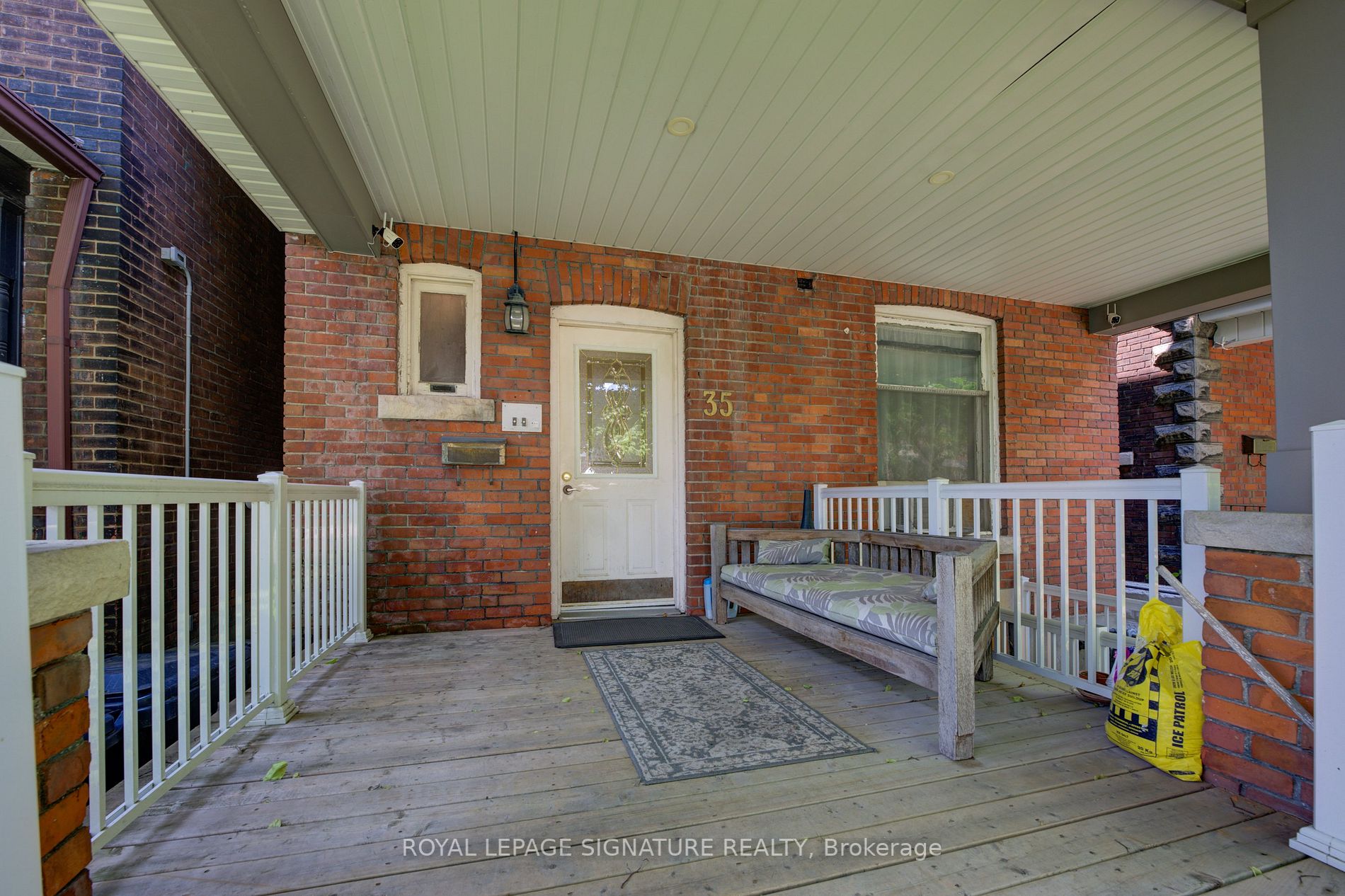35 Humberside Ave