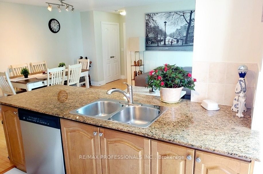 2121 Lake Shore Blvd W, #1513