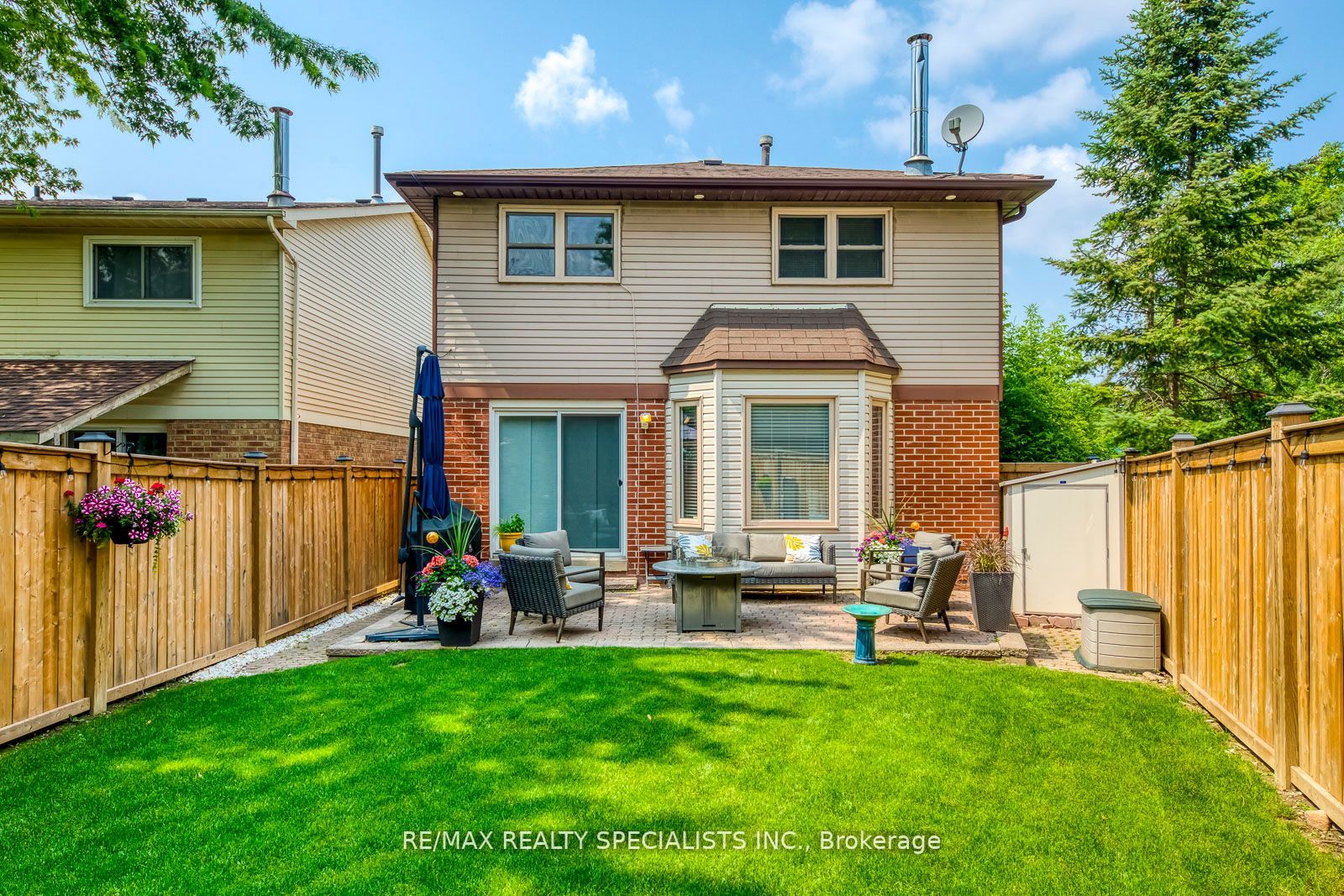 8 Ferguson Pl