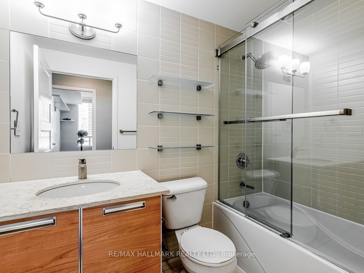 3391 Bloor St W, #415