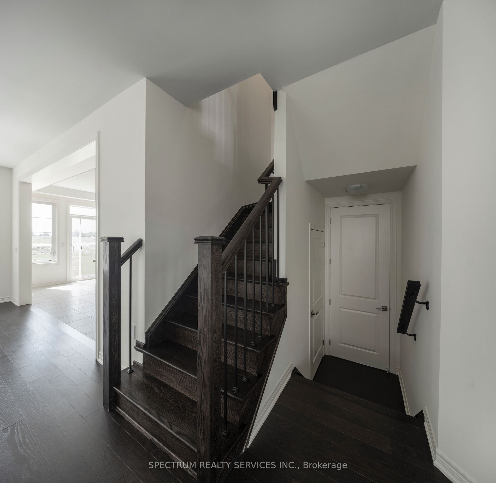 60 Donald Stewart Rd