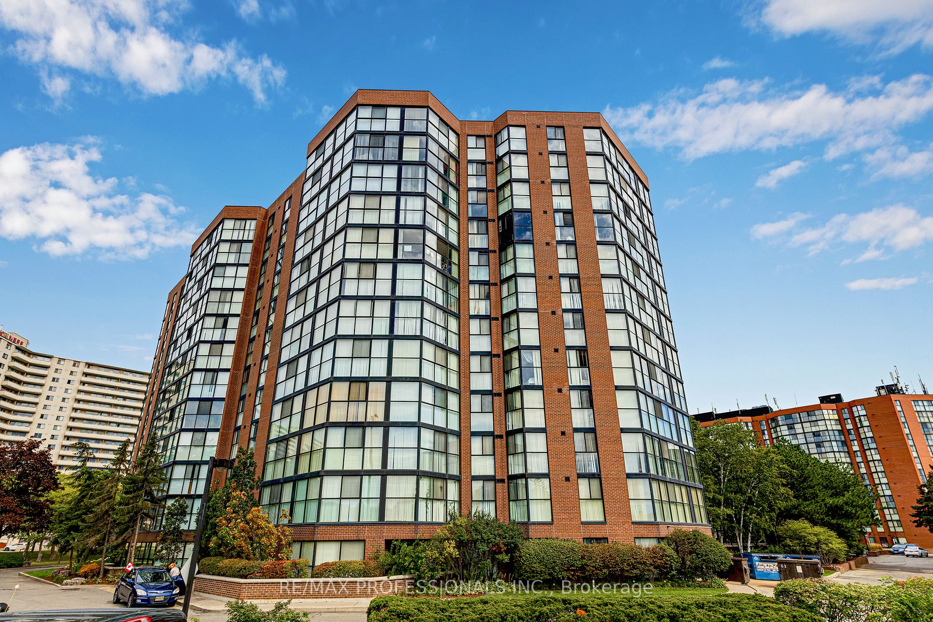 2091 Hurontario St, #108