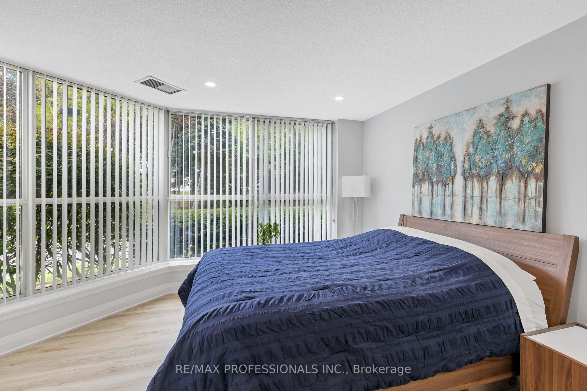 2091 Hurontario St, #108