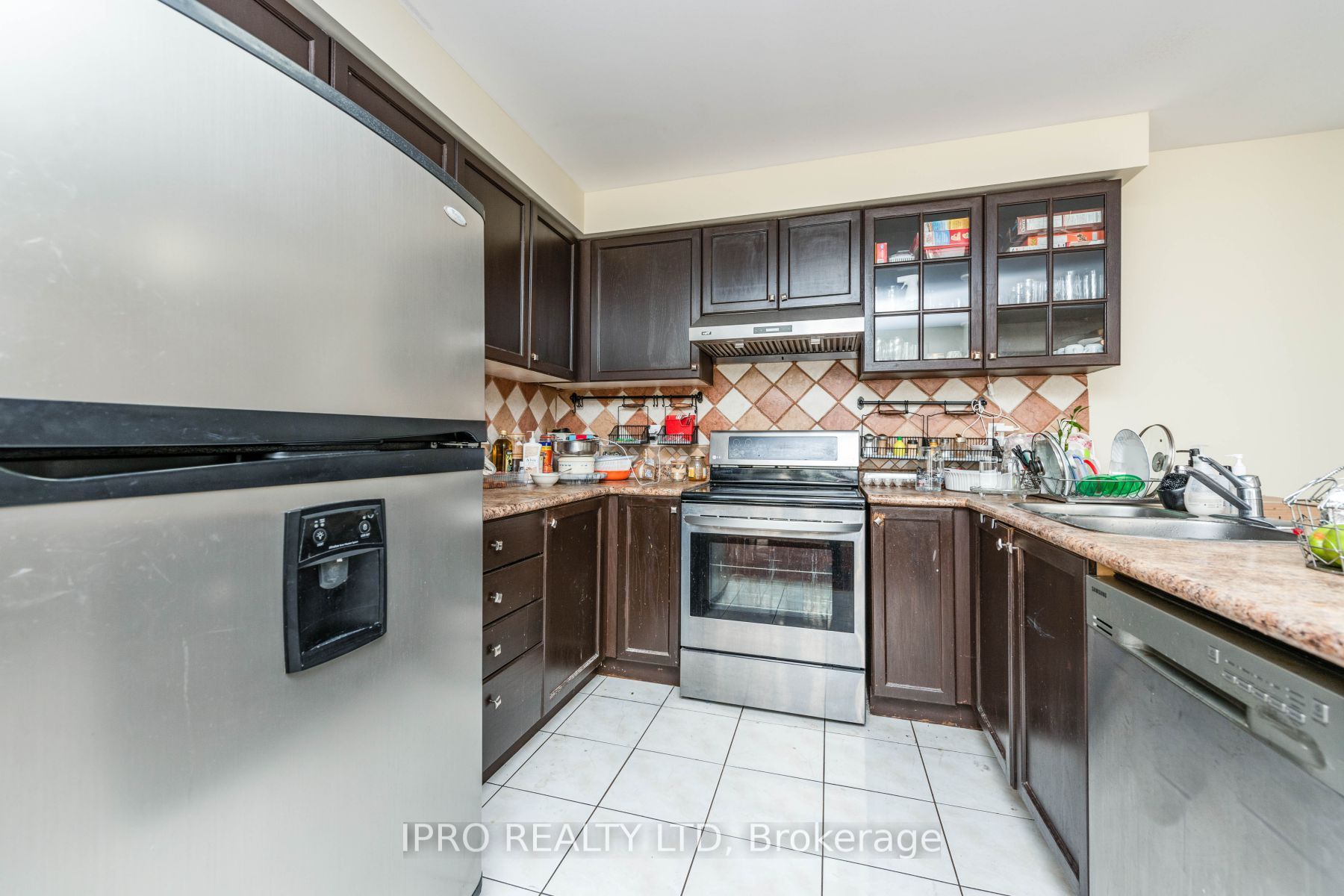 41 Fallstar Cres