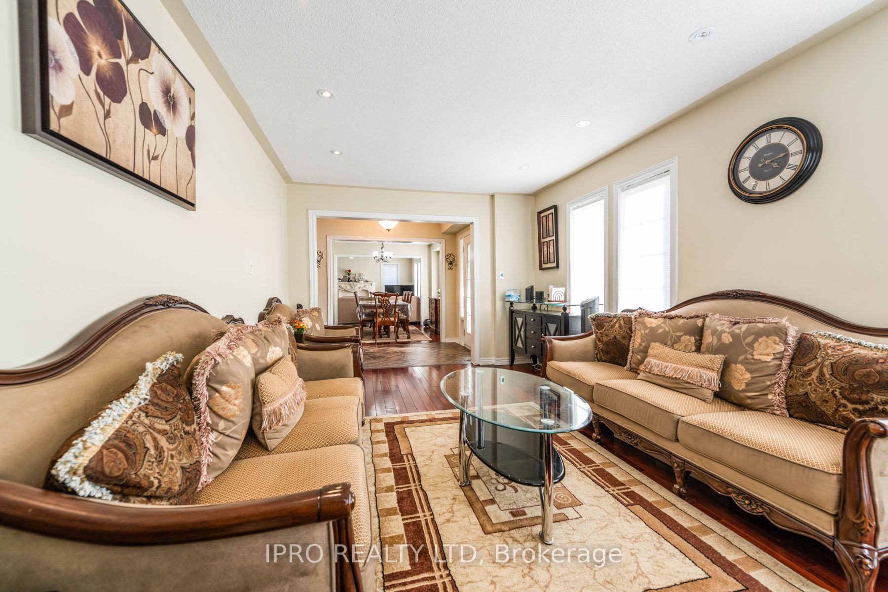 41 Fallstar Cres