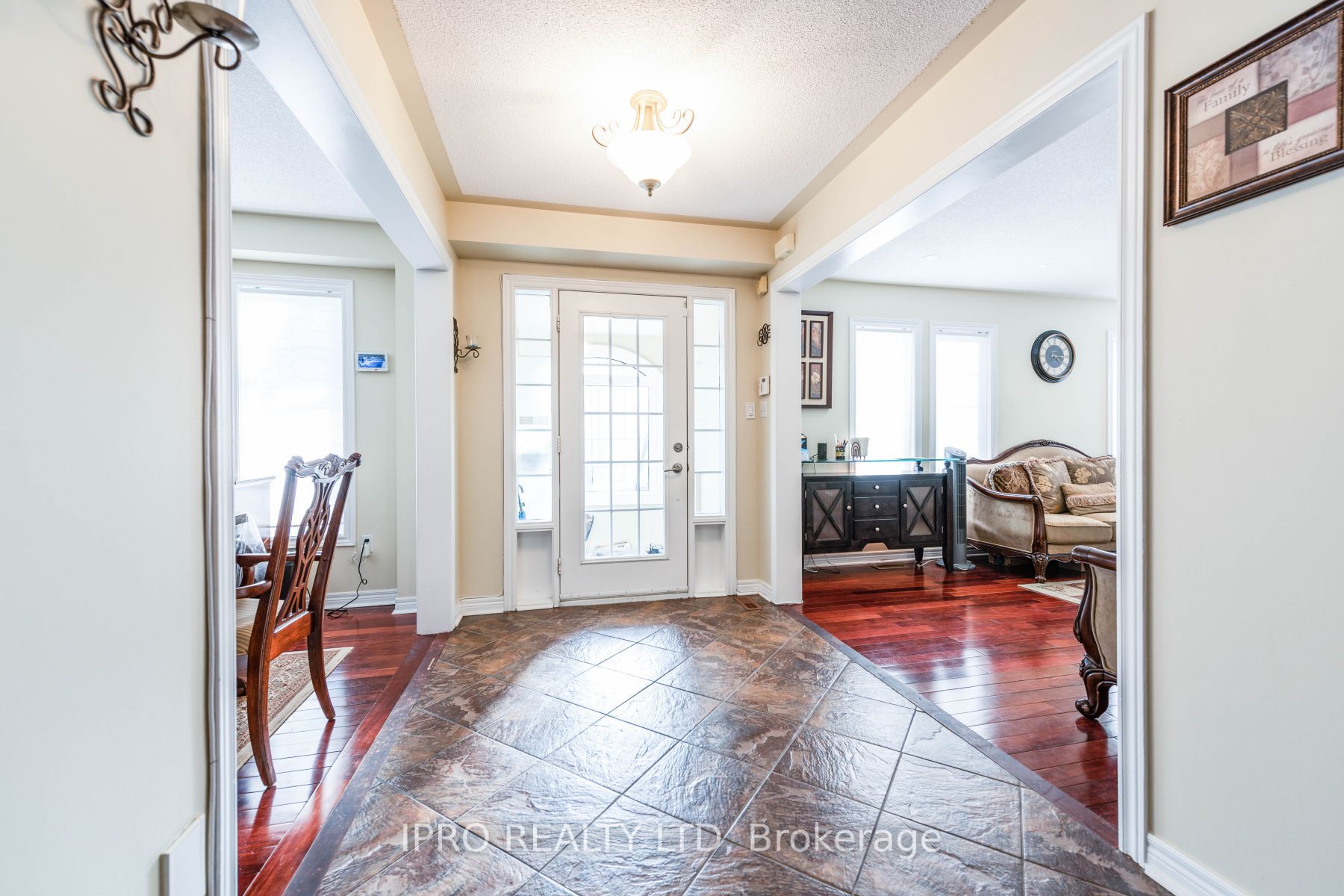 41 Fallstar Cres