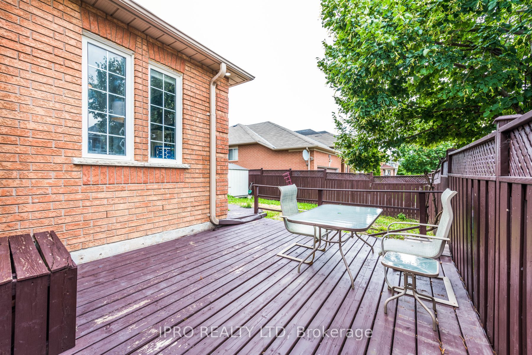 41 Fallstar Cres