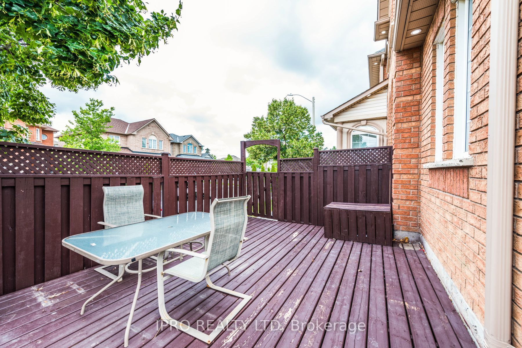 41 Fallstar Cres