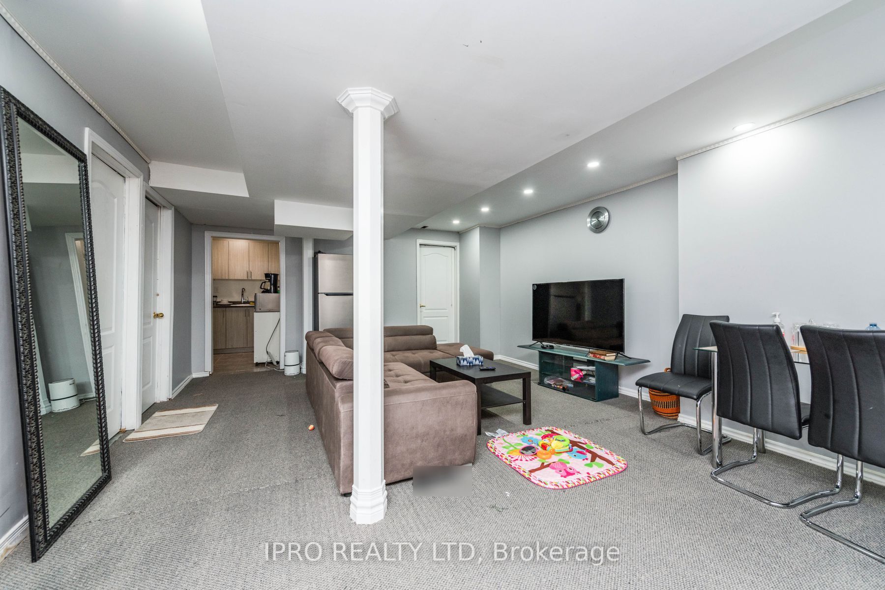 41 Fallstar Cres