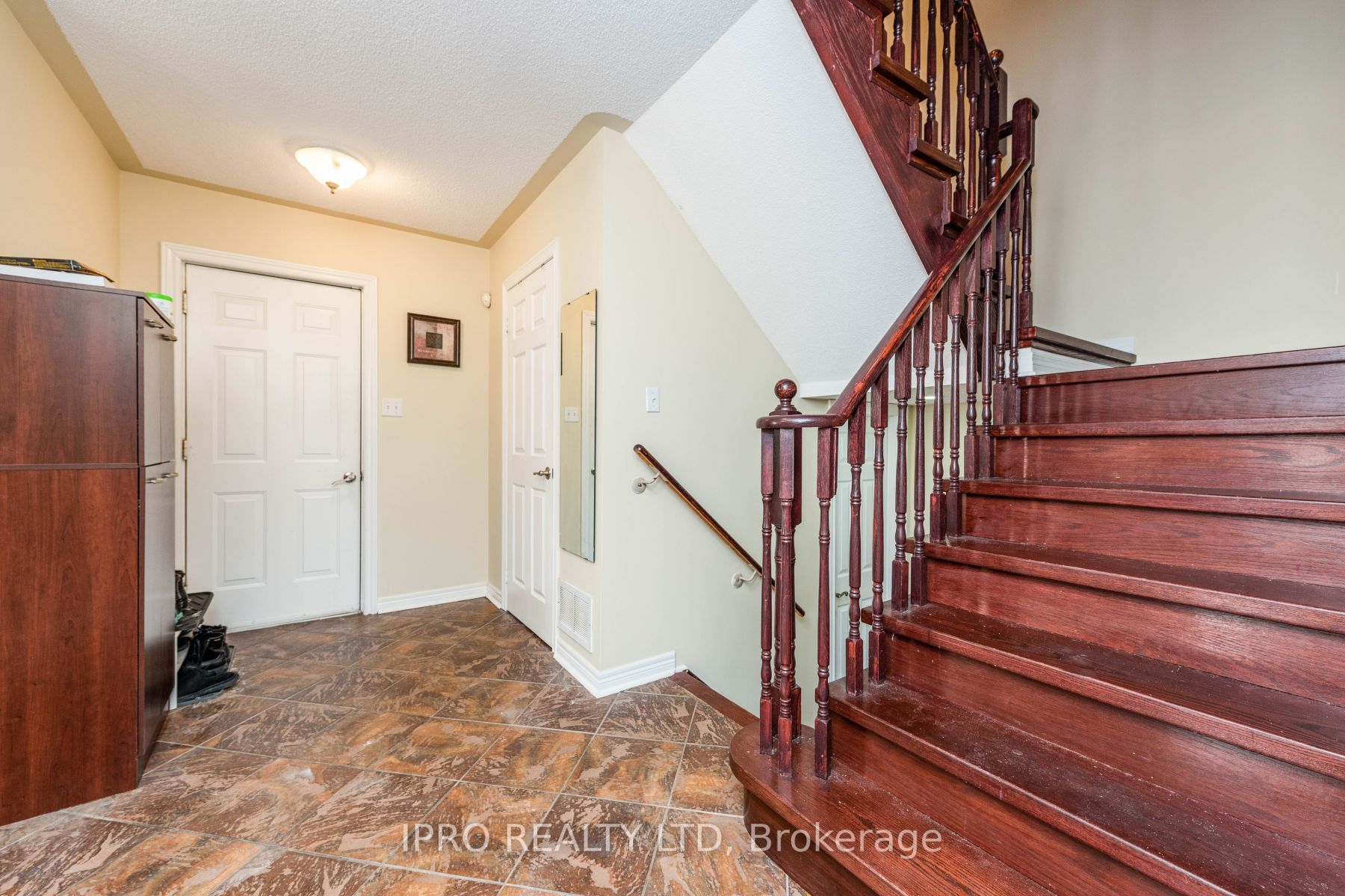 41 Fallstar Cres