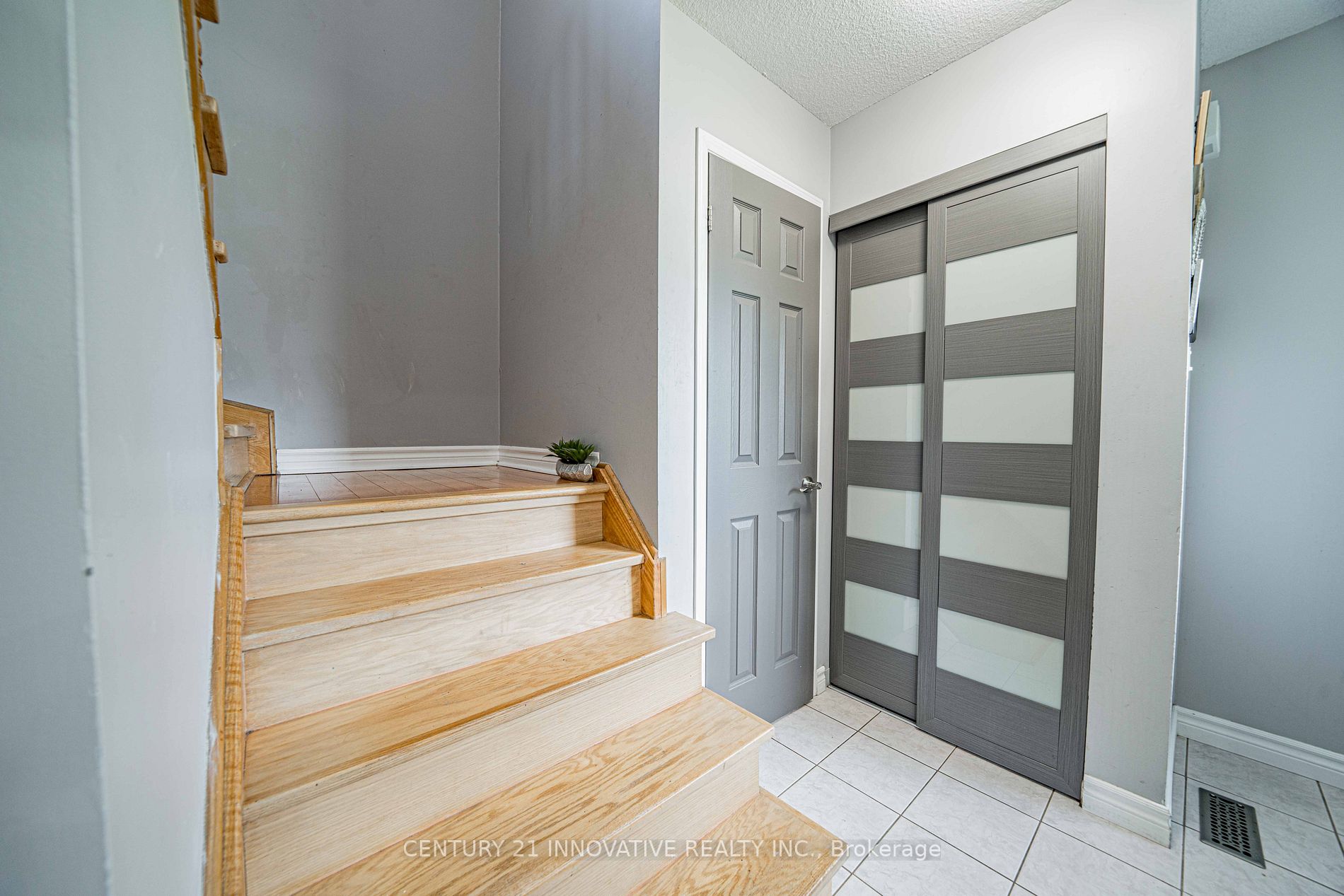 53 Smith Dr