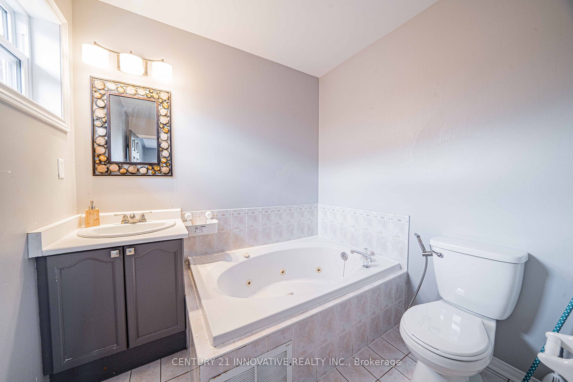 53 Smith Dr