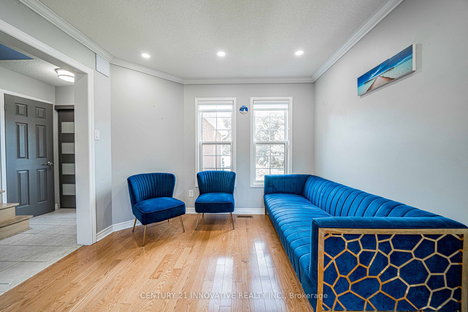 53 Smith Dr