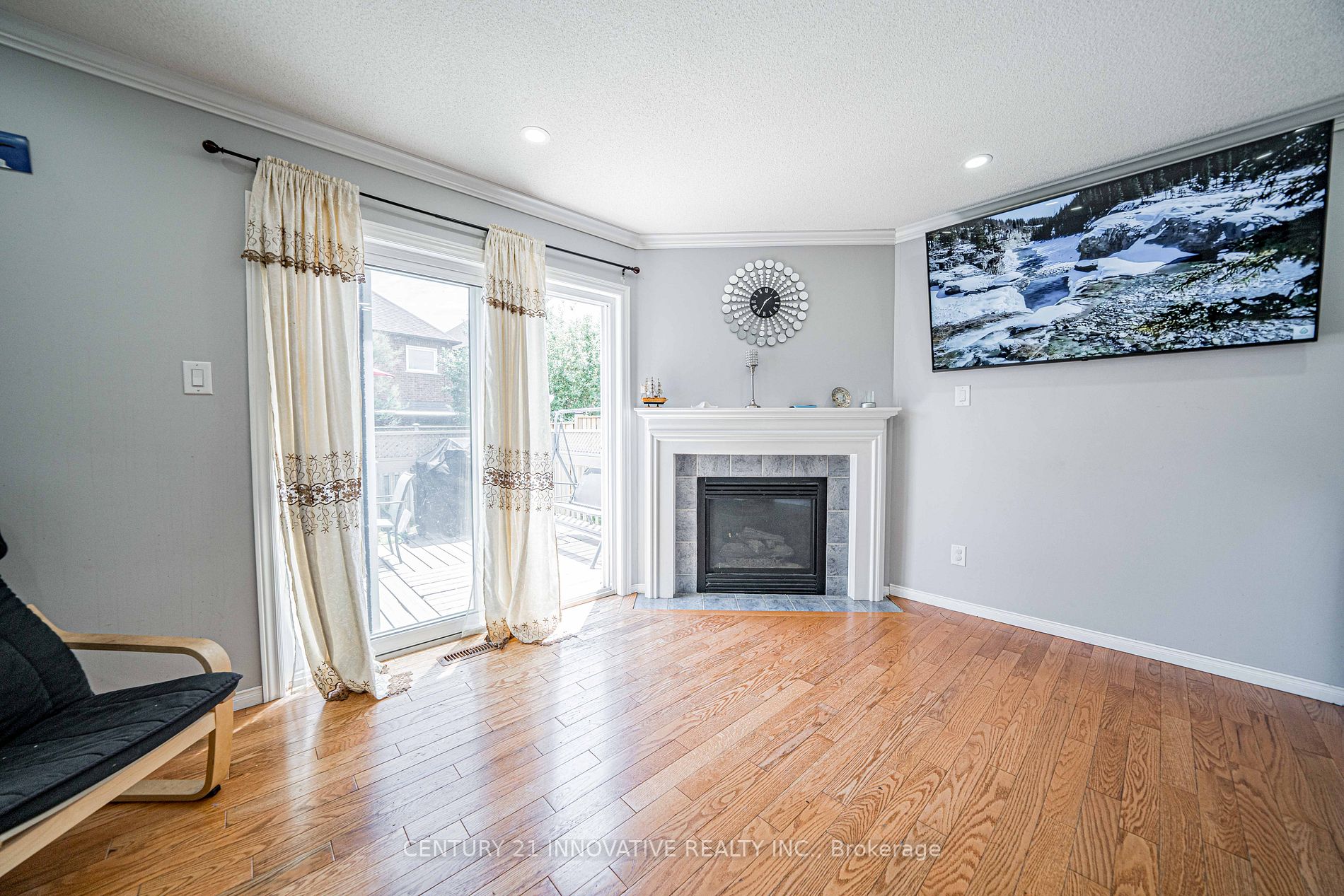 53 Smith Dr