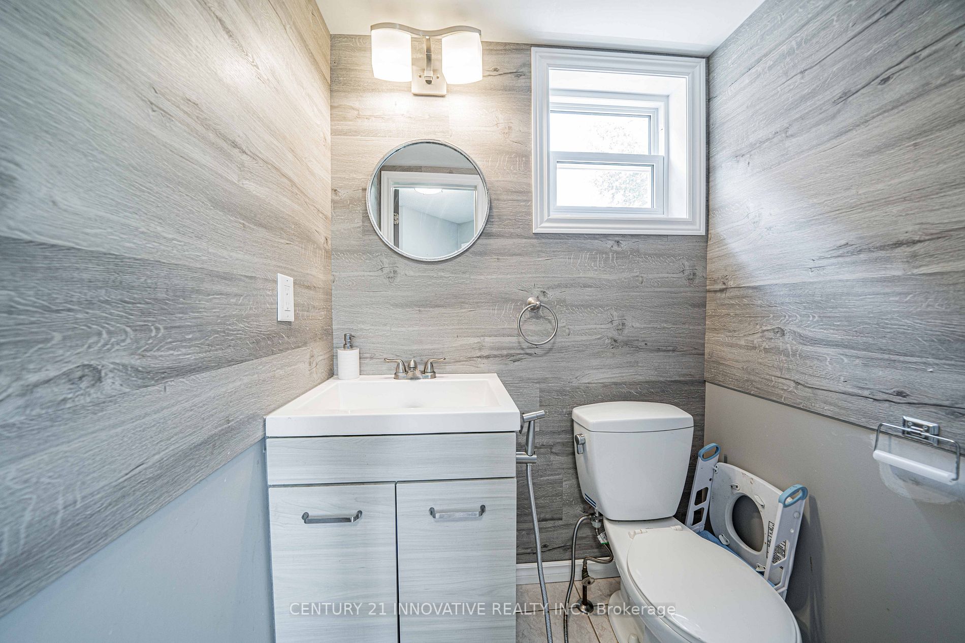 53 Smith Dr