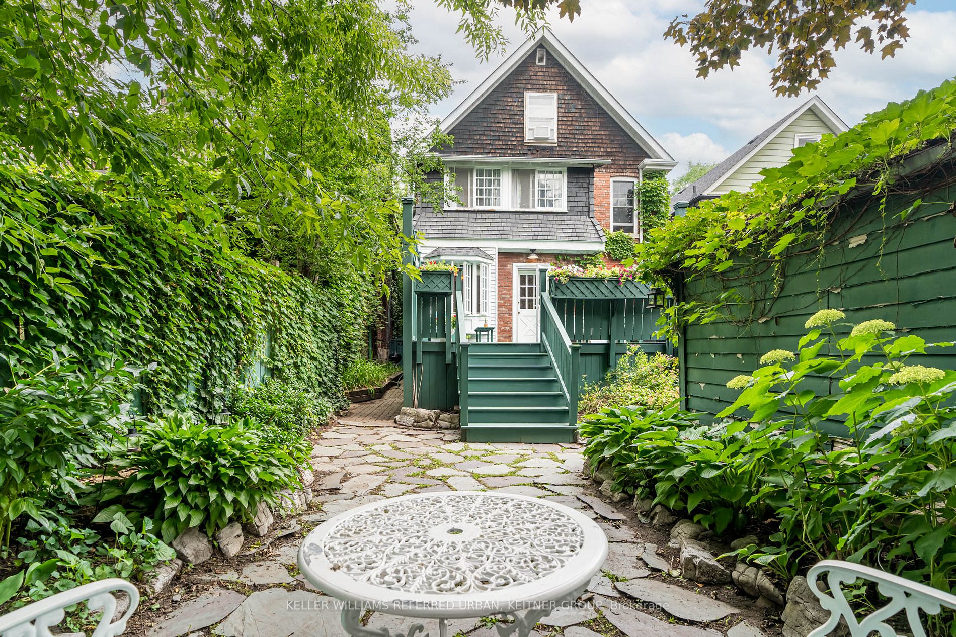 130 Medland St