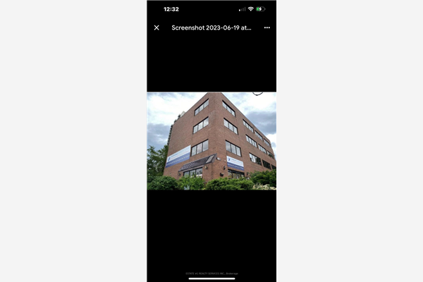 2444 Hurontario St, Mississauga