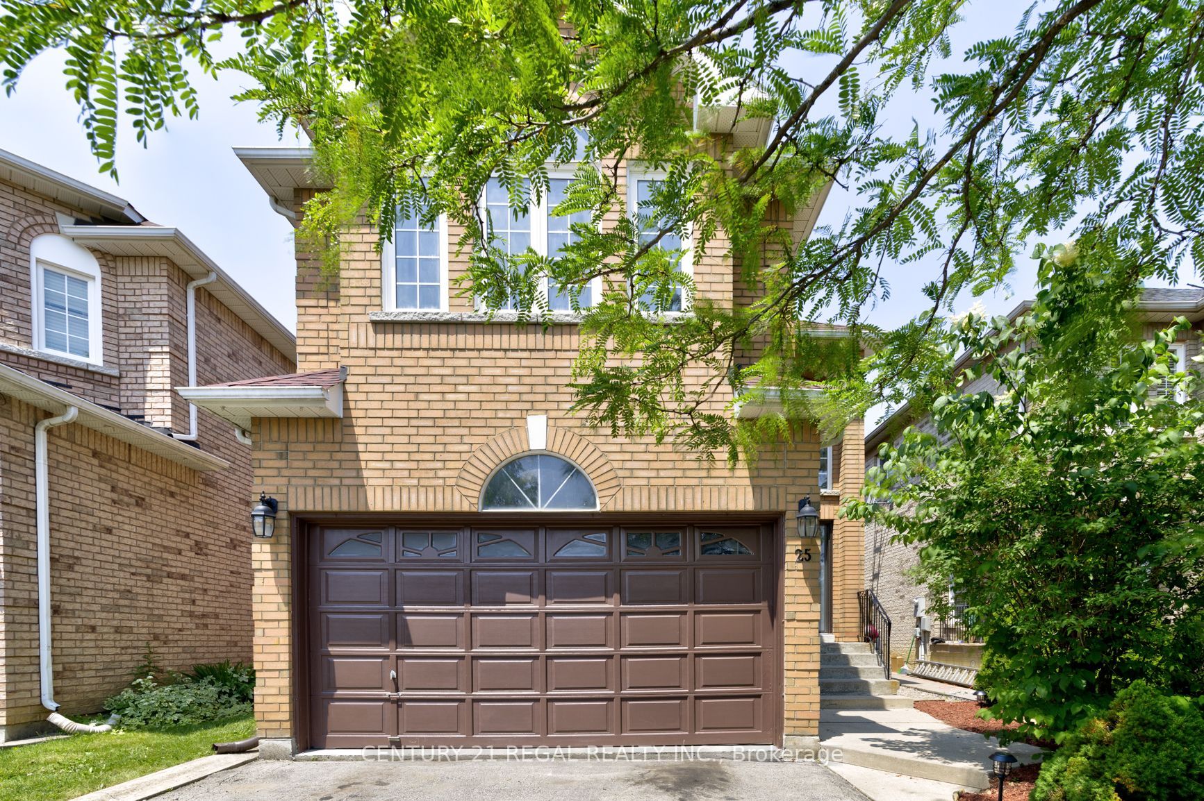 25 Sweet Briar Lane